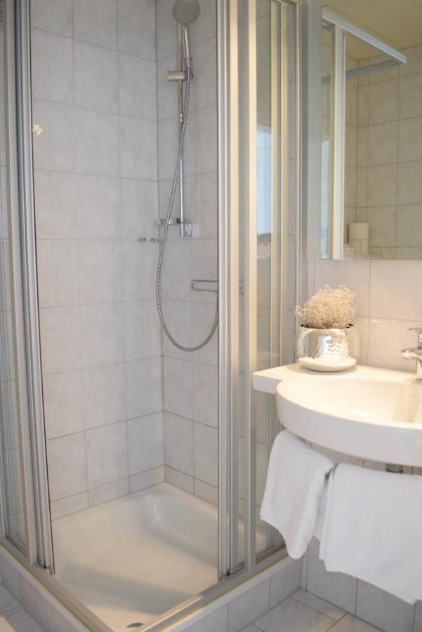 Hotel An De Kruepe Хатинген Екстериор снимка
